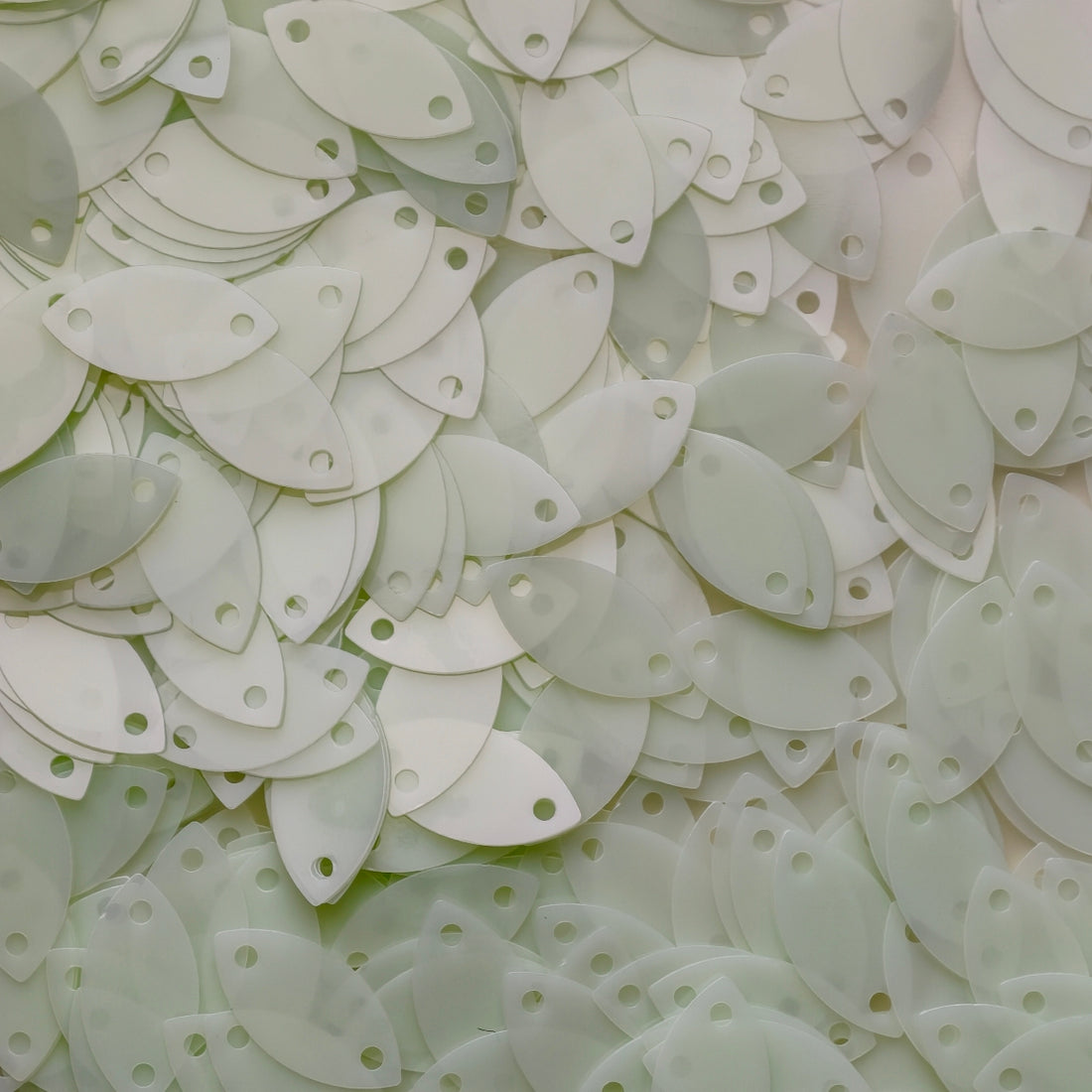 10x5mm Leaf Shape Sequins set （ 8 colors ）