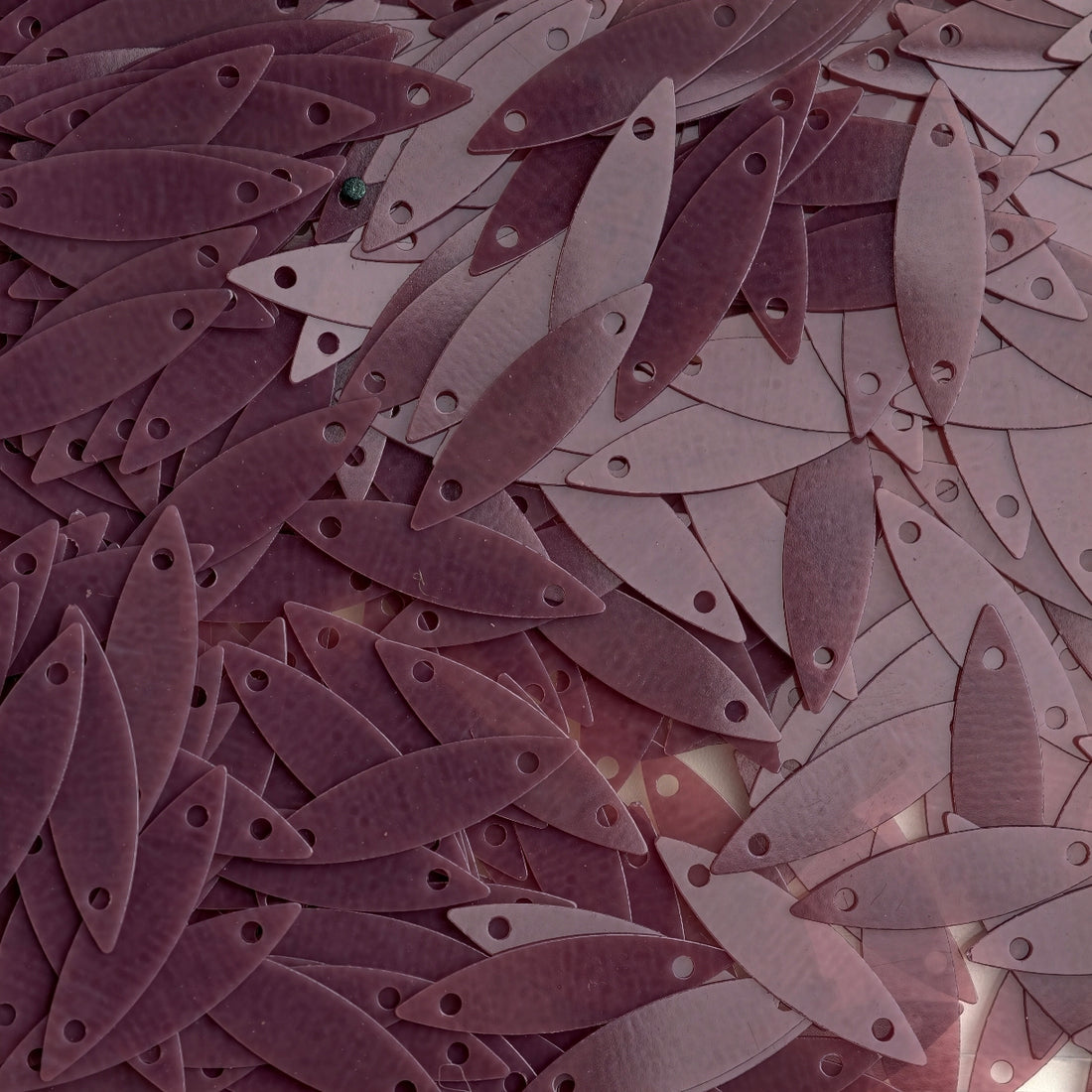 15x4mm Leaf Shape Sequins set（ 8 colors ）